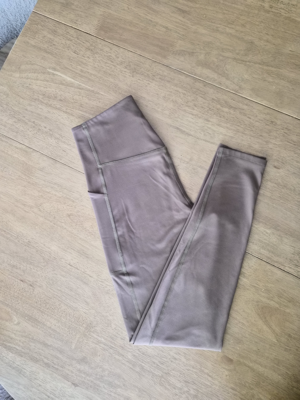 girlfriend collective Compressive Pocket Leggings in Stone